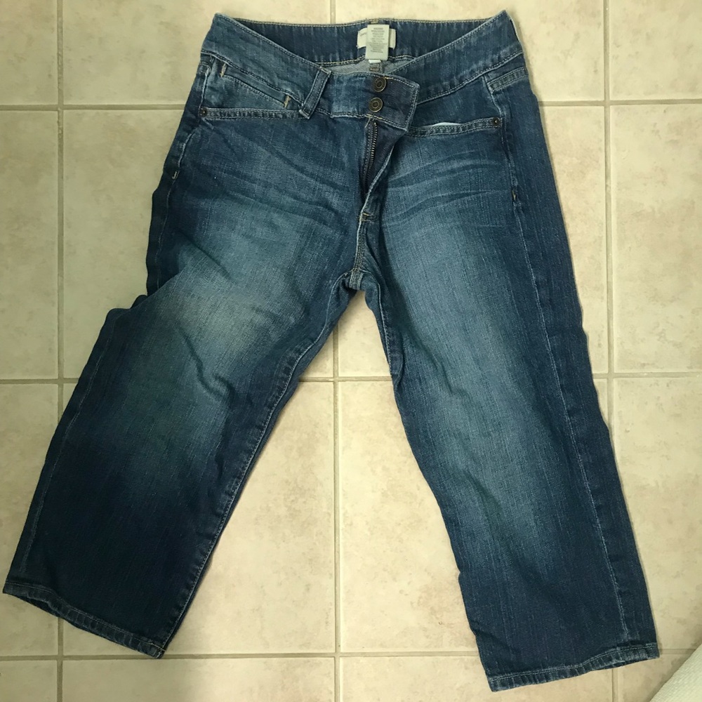 Size 8 curvy capris- gap
